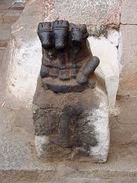 Trimukhi Nandi - Hampi - Virupaksha Temple